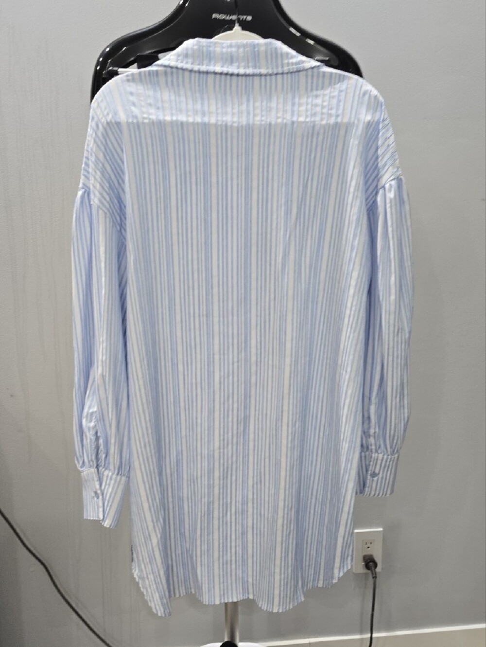 Dolce Cabo Light Blue and White Striped Shirt - Picture 7 of 9